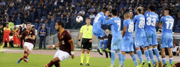 Il gol di Pjanic contro il Napoli