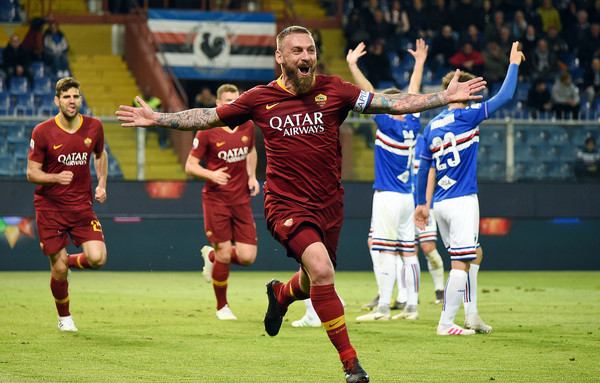 De Rossi esulta dopo il gol vittoria a Genova nel 2019