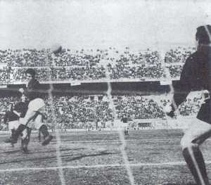 1962/63, il gol vittoria di Angelillo in Milan-Roma