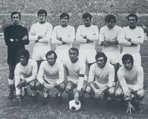 Una formazione della Roma 1970/71: Ginulfi, Bet, Santarini, Petrelli, Cordova, Santarini, Amarildo, Salvori, Del Sol, Vieri e Cappellini.