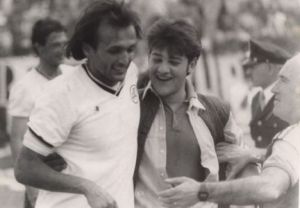 Luciano Spalletti con la maglia dello Spezia