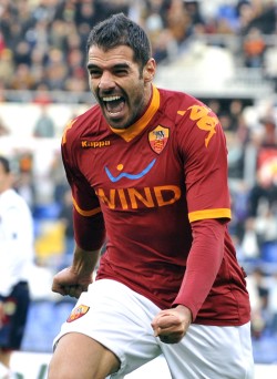 Simone Perrotta, centrocampista della Roma